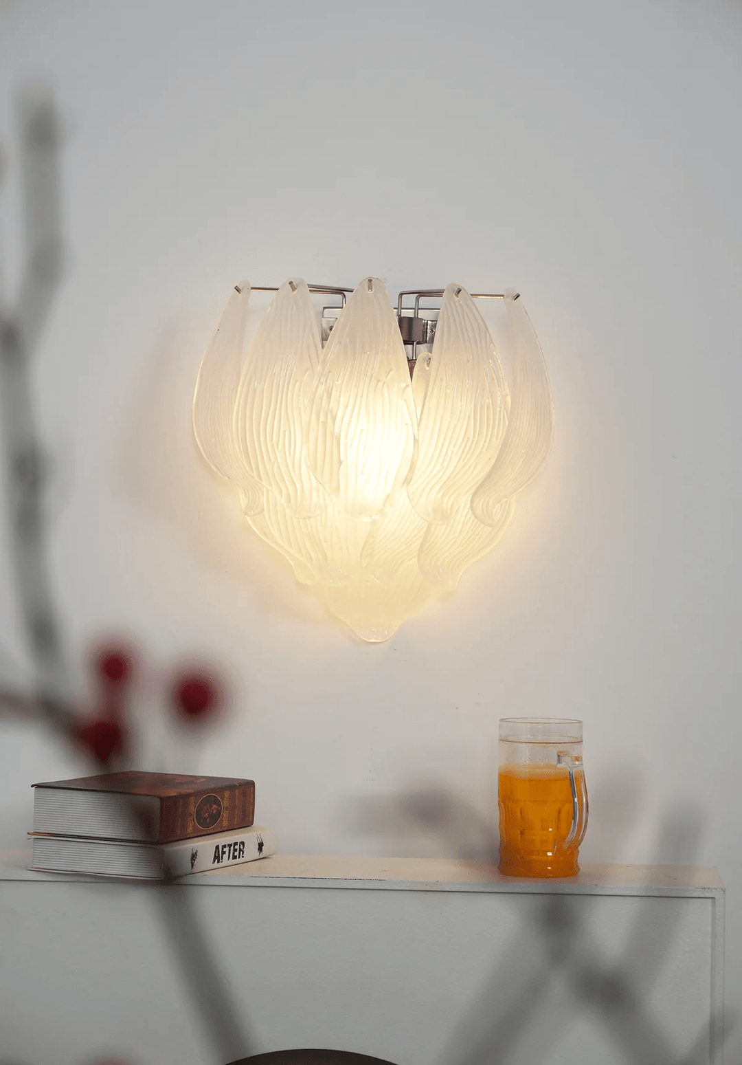 Tuliva Wall Lamp