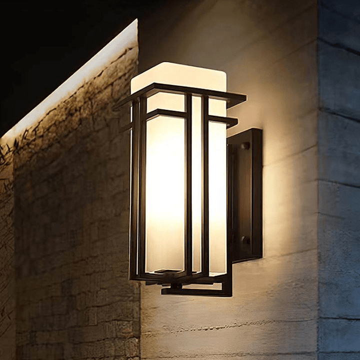 Linden Outdoor Wall Lamp