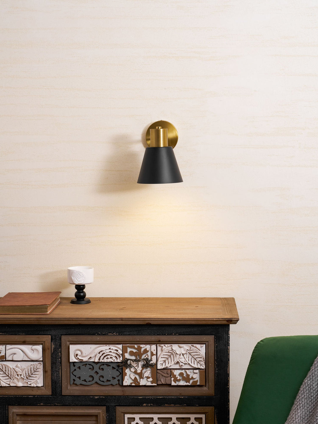 Adjustable Armed Wall Lamp