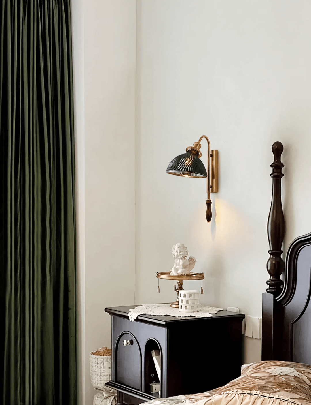 Alaric Wall Lamp