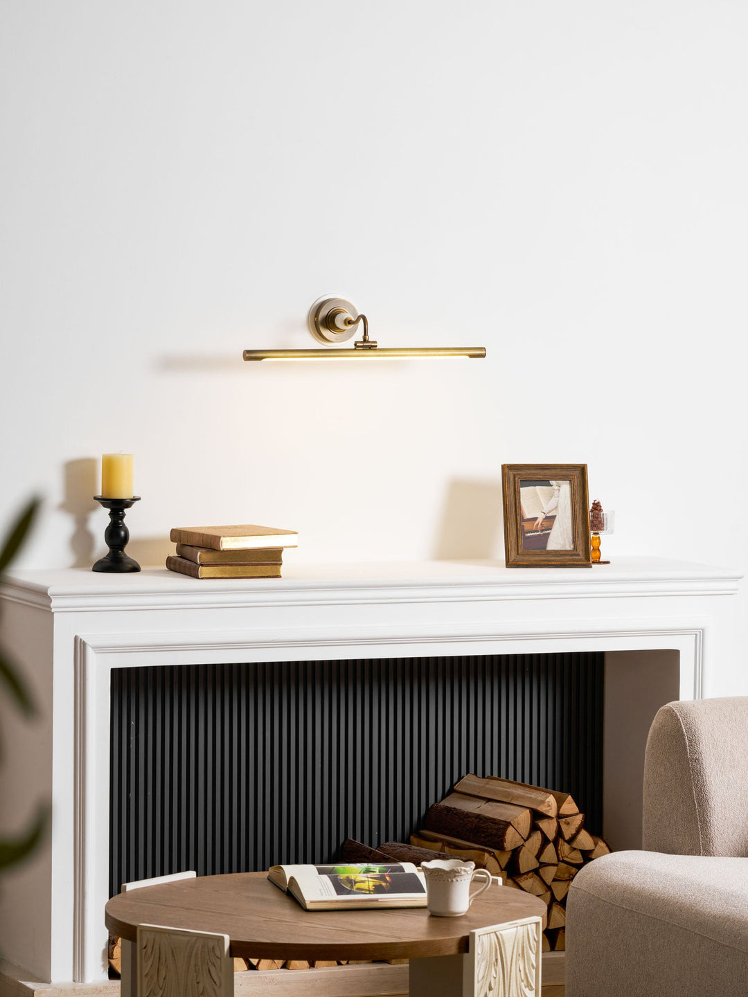 Archer Art Linear Wall Light