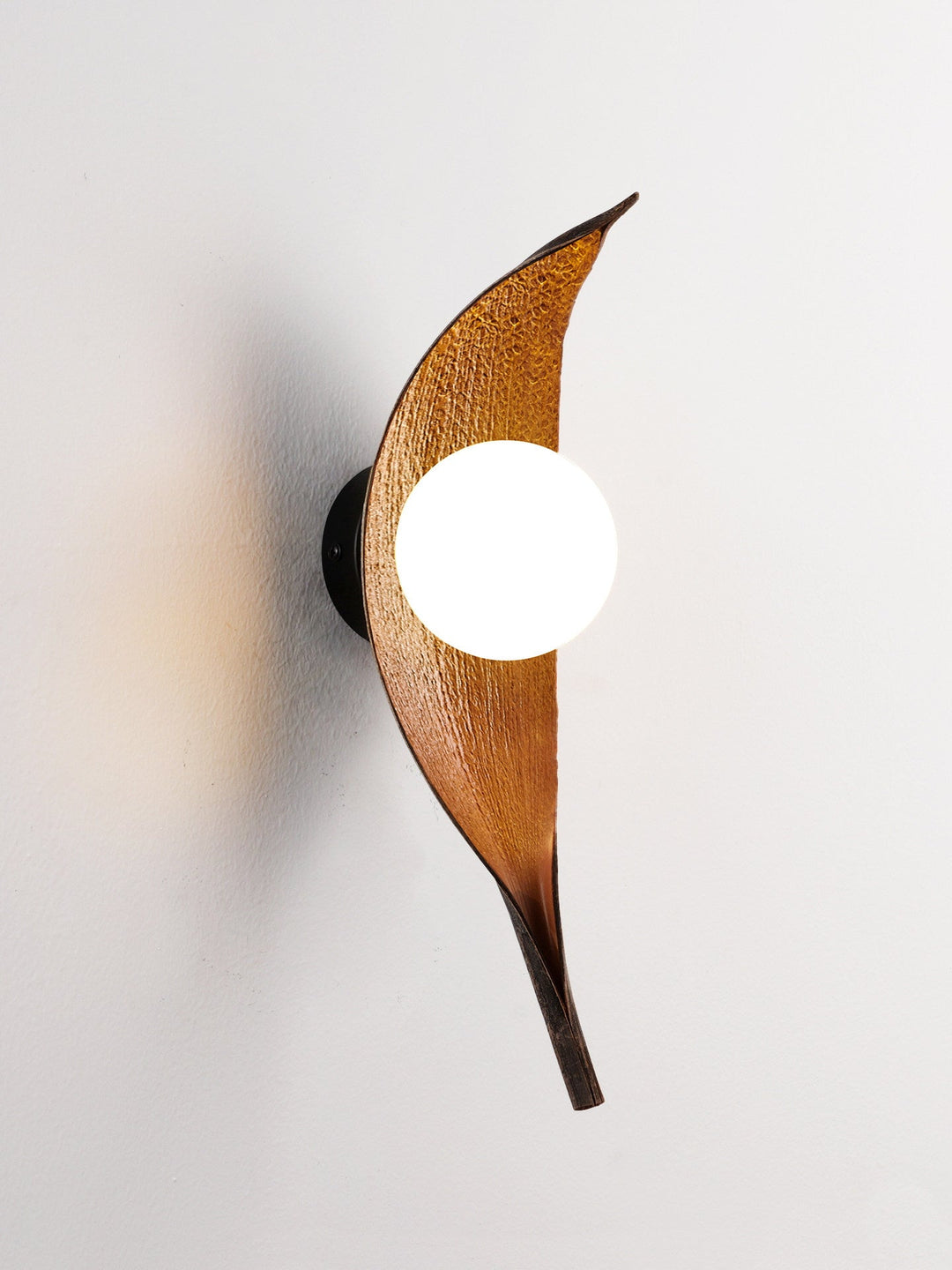 Aureo Leaf Glass Wall Lamp