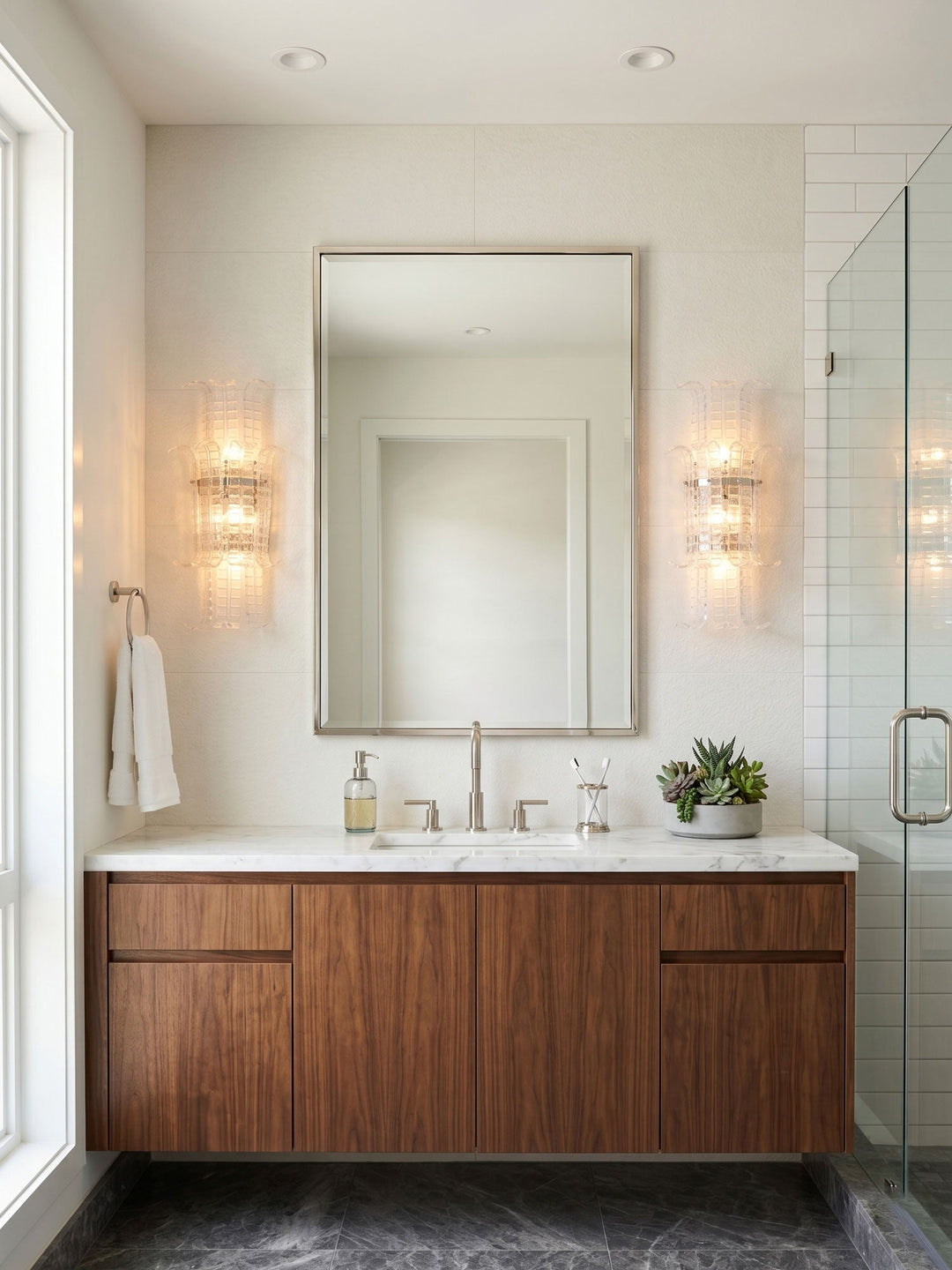 Aveline Glass Wall Sconce