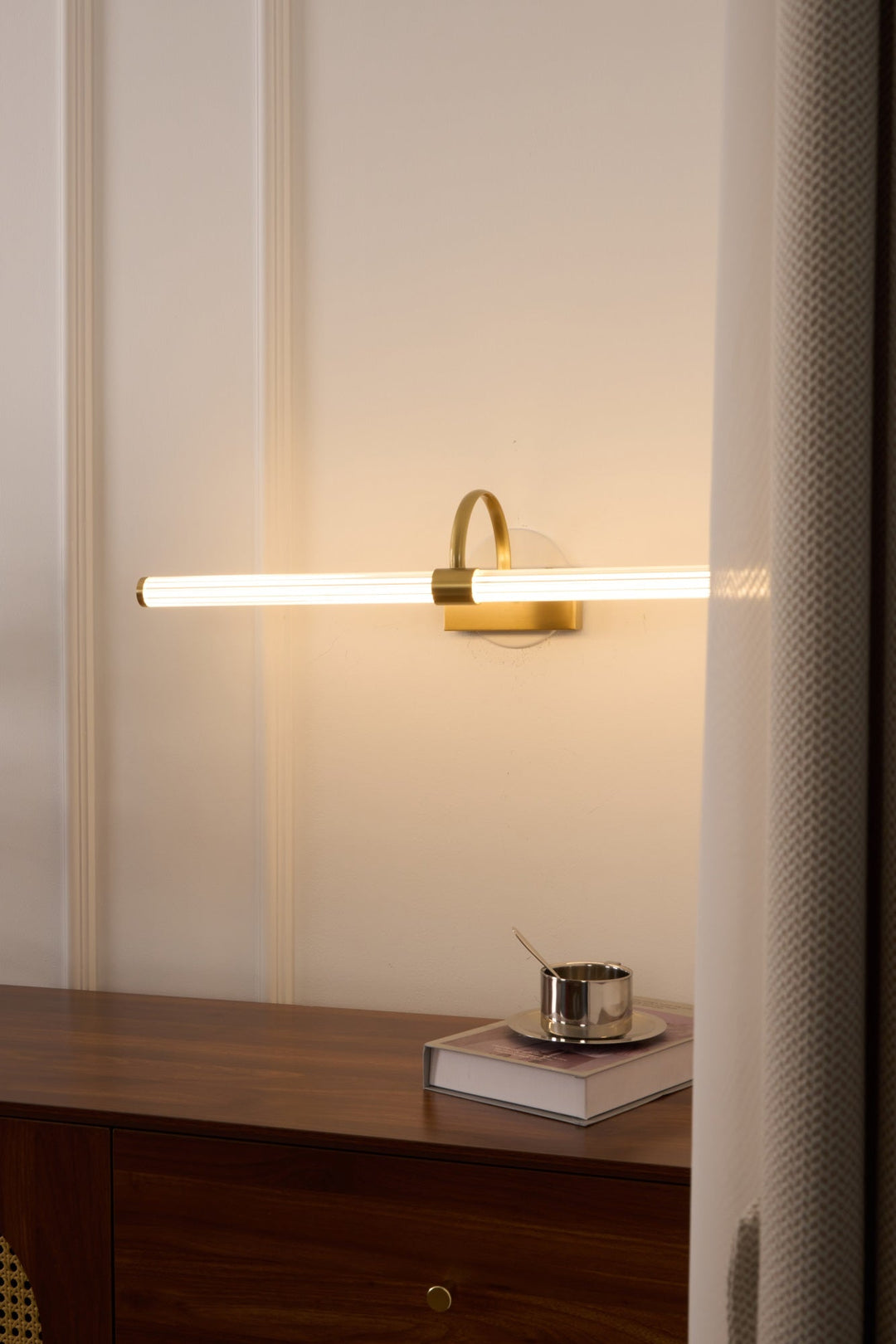 Avery Wall Light
