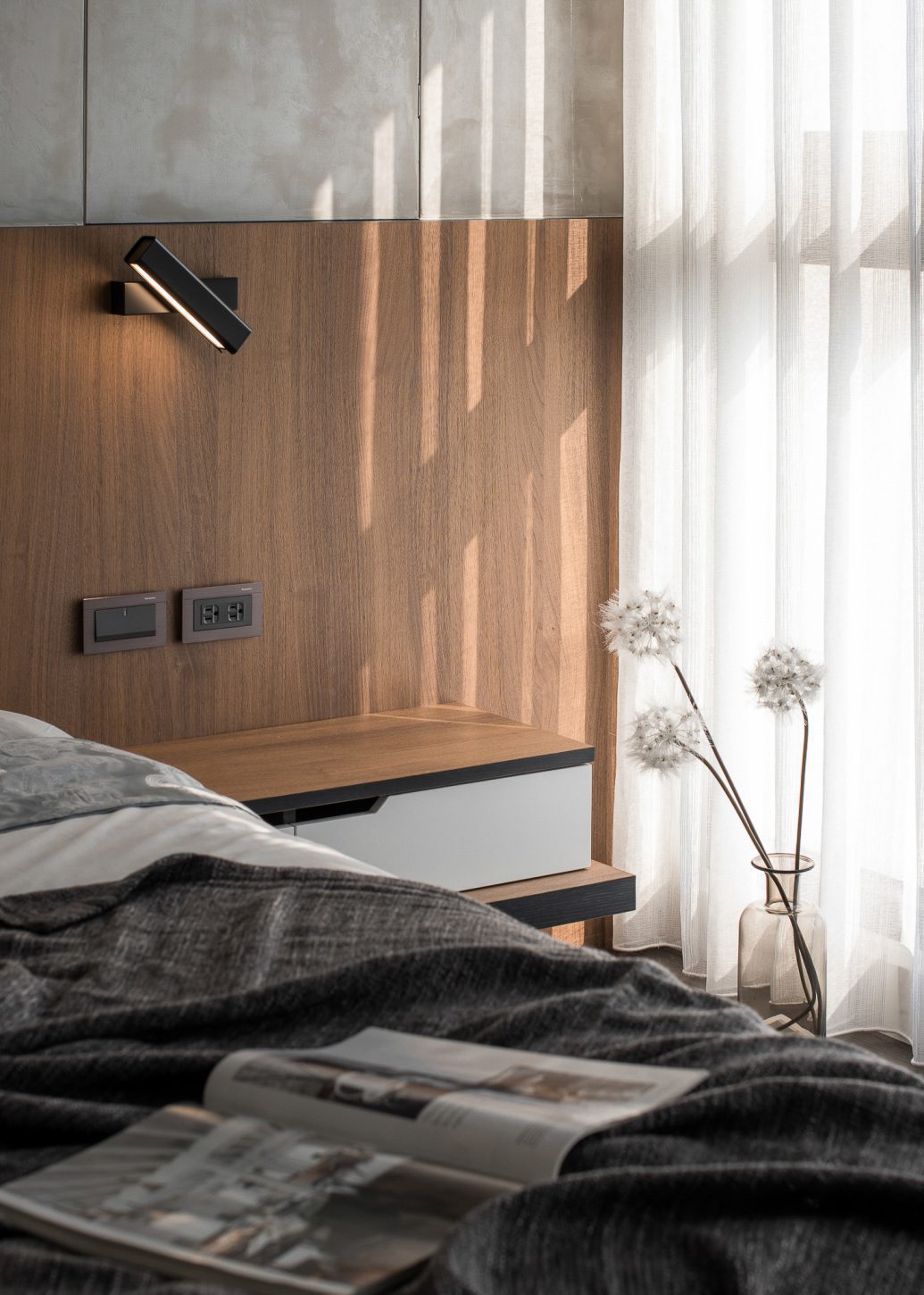 Axis Flux Wall Sconce