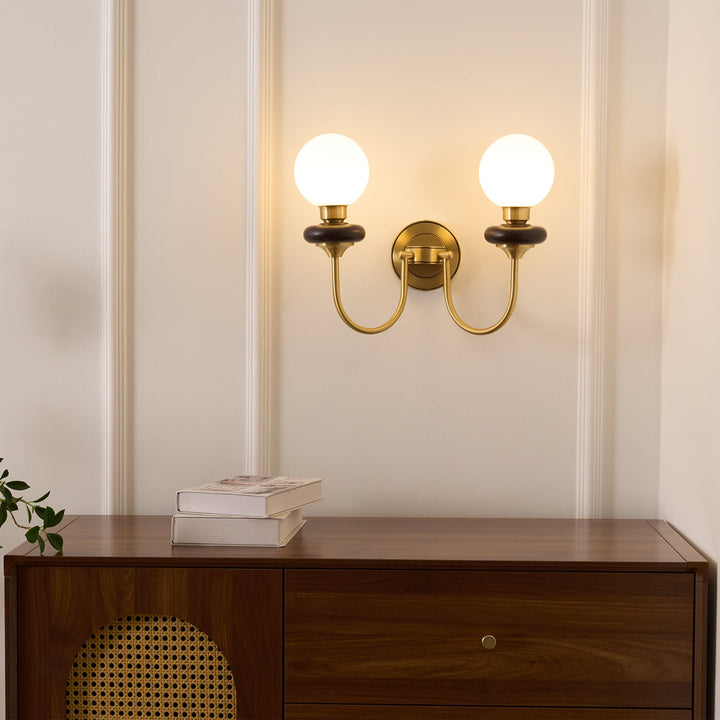 Bellevue Wall Lamp