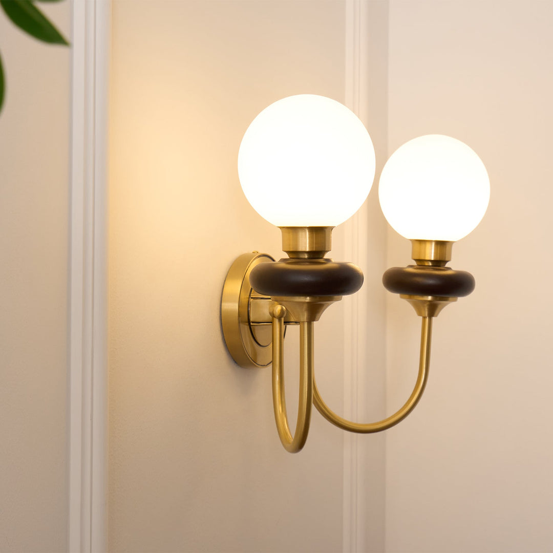 Bellevue Wall Lamp