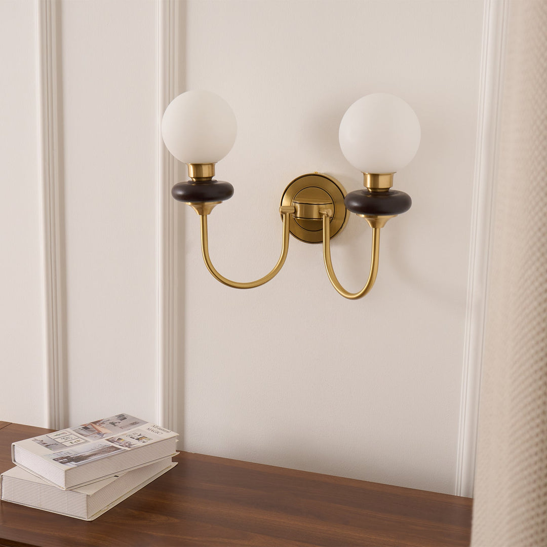 Bellevue Wall Lamp