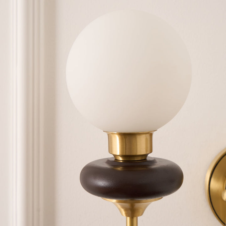 Bellevue Wall Lamp