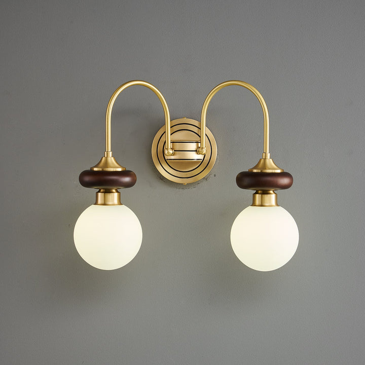Bellevue Wall Lamp
