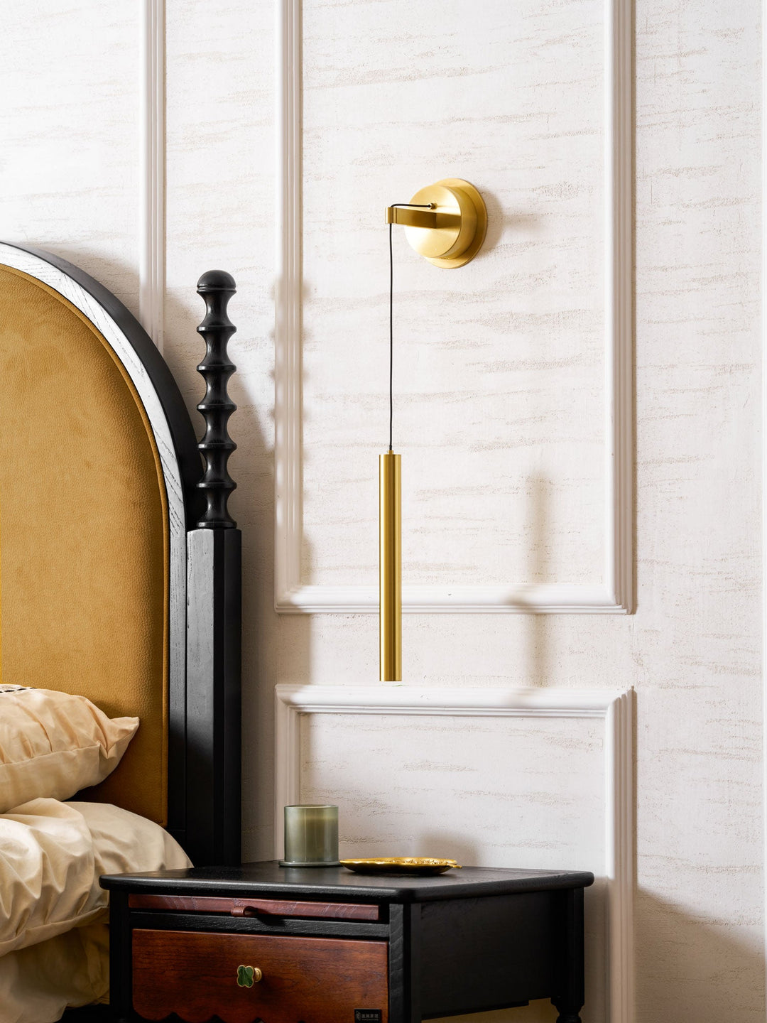 Brass Line Wall Light