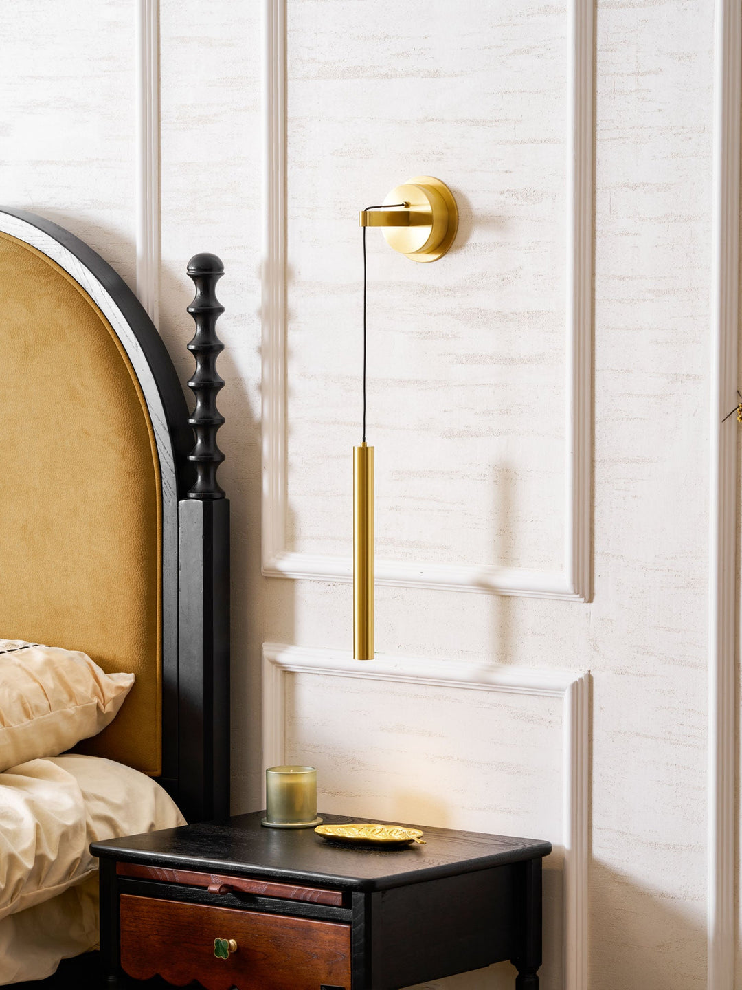 Brass Line Wall Light