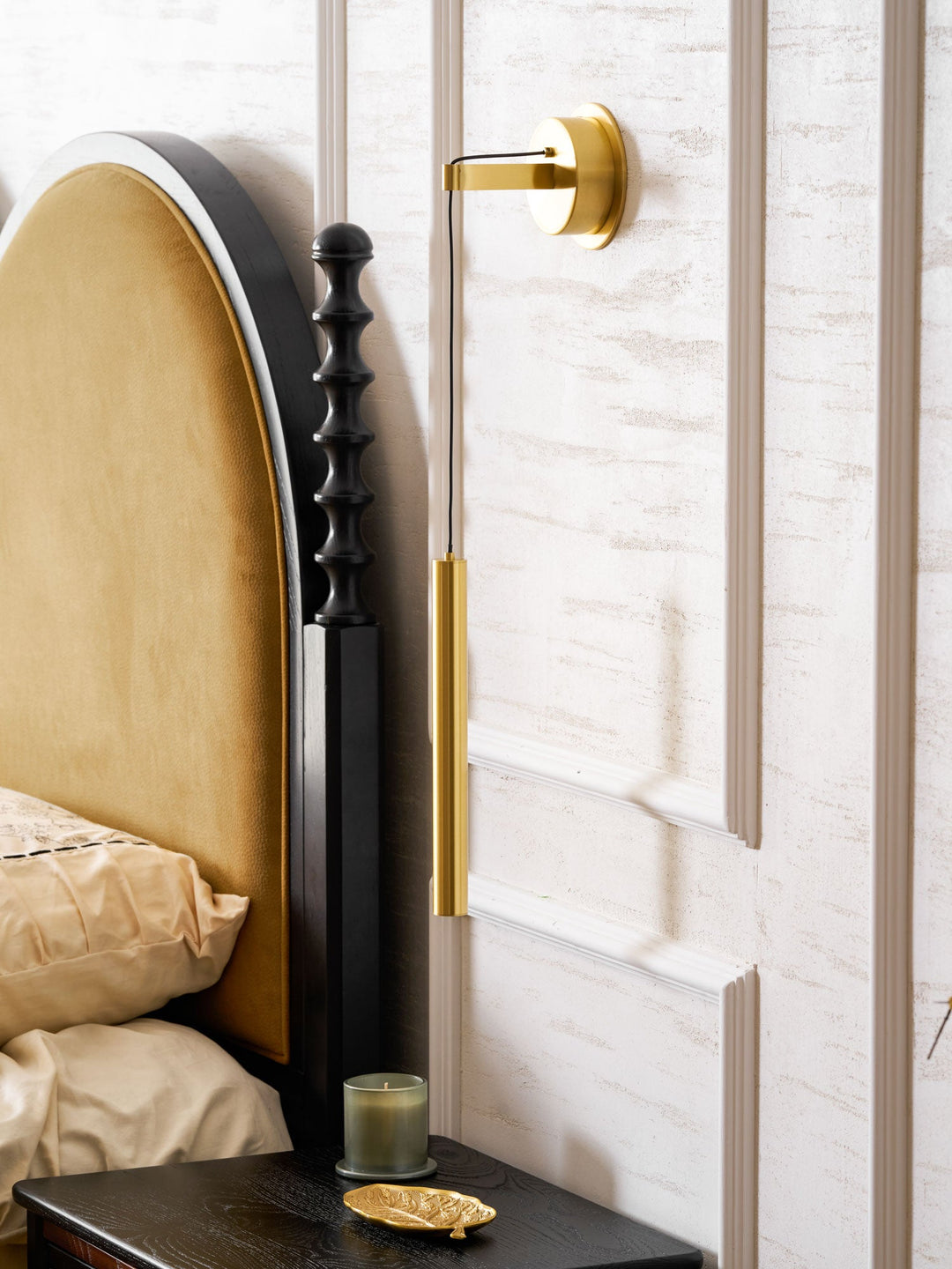 Brass Line Wall Light