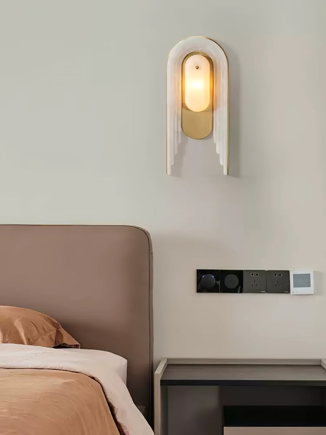 Cascada Alabaster Wall Sconce