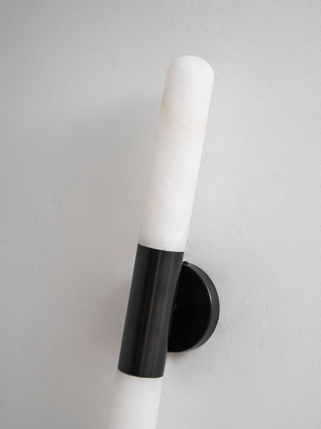 Cavoya Alabaster Wall Light