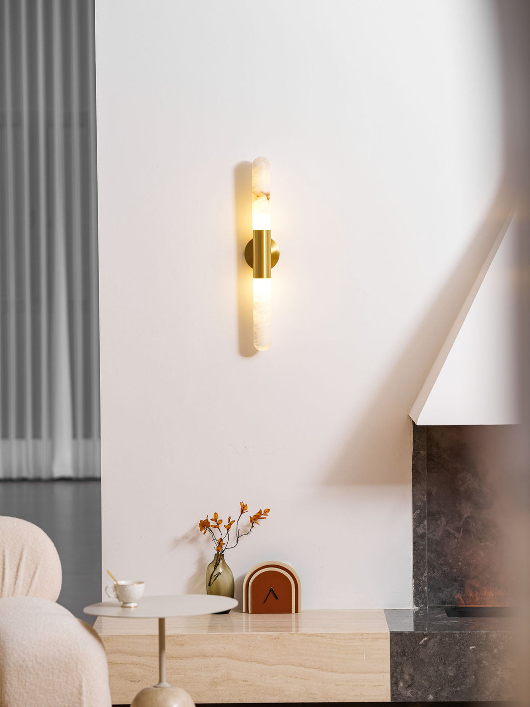 Cavoya Alabaster Wall Light