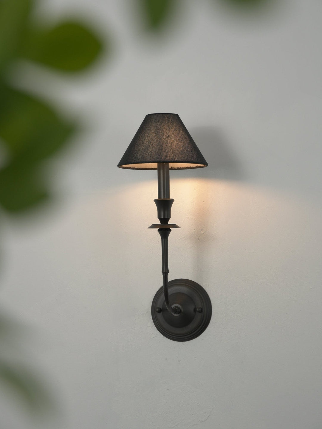 Chester Wall Lamp