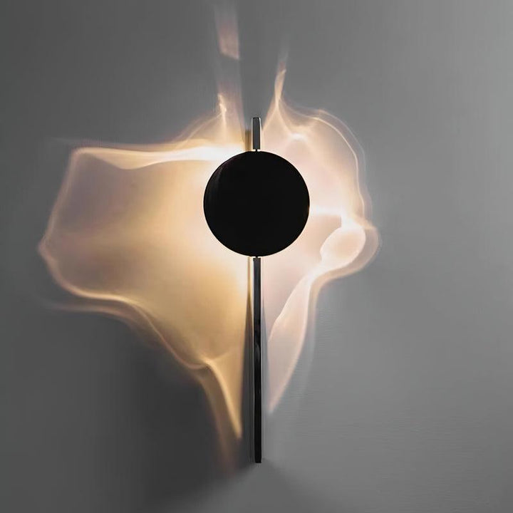 Kinetic Shadow Wall Lamp