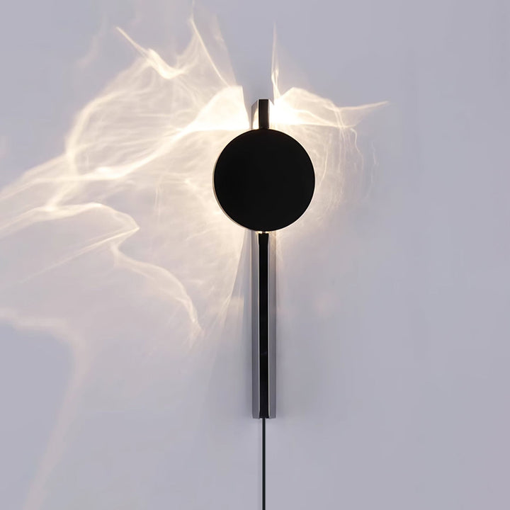 Kinetic Shadow Plug-in Wall Lamp