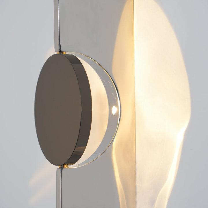 Kinetic Shadow Plug-in Wall Lamp