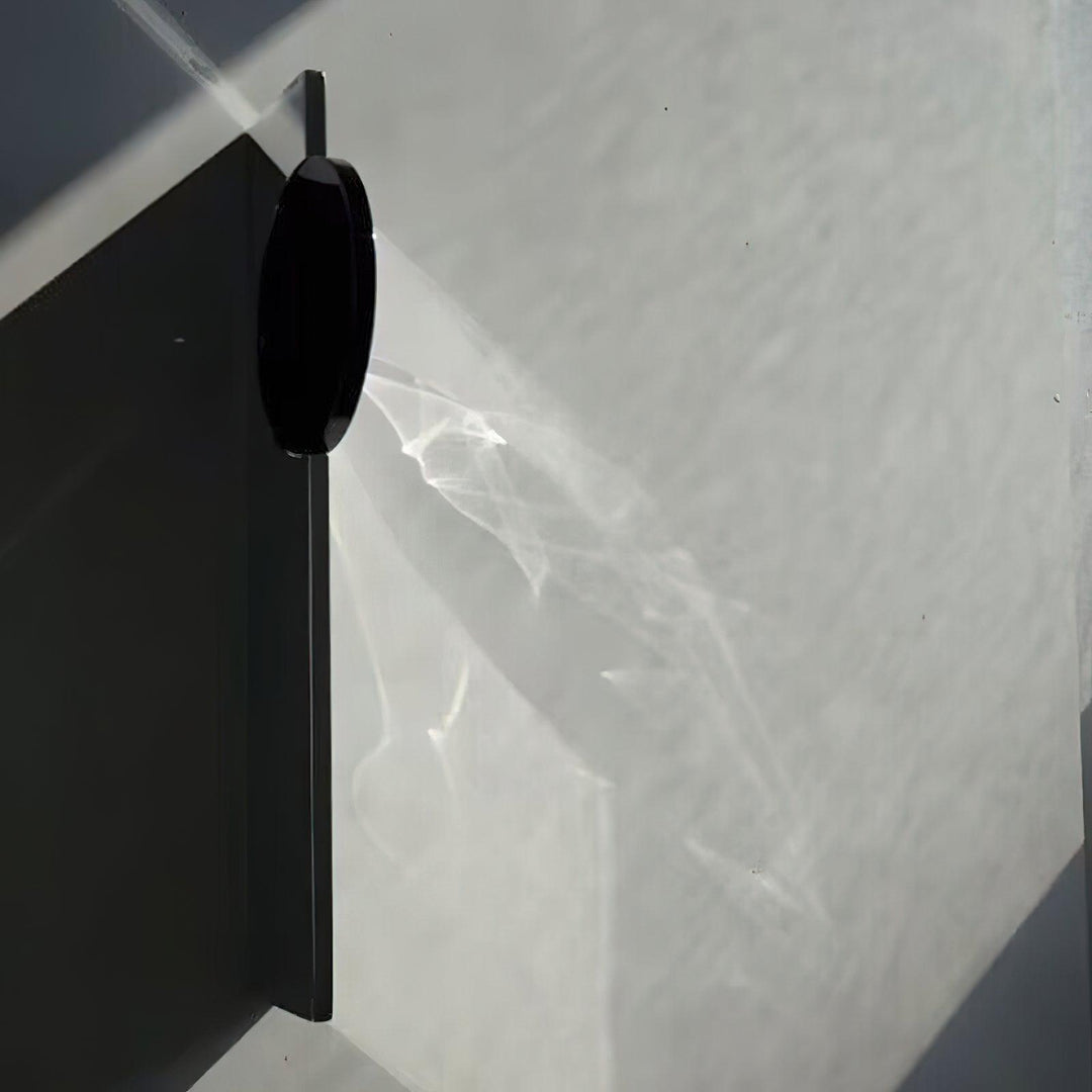 Kinetic Shadow Wall Lamp