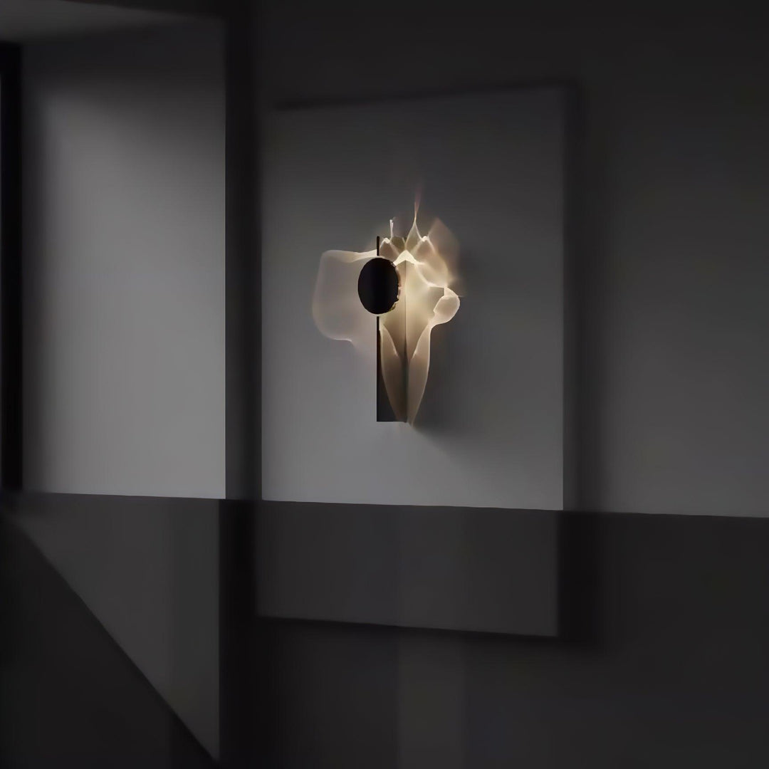 Kinetic Shadow Wall Lamp