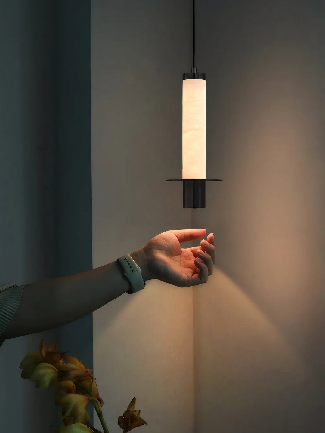 Cylindrical Plinth Alabaster Pendant Lamp