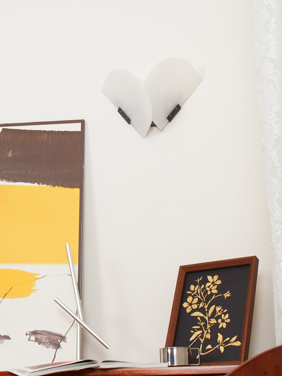 Fly Gaby Alabaster Wall Lamp