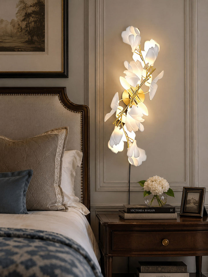 Gingko Flowers Plug-in Wall Lamp