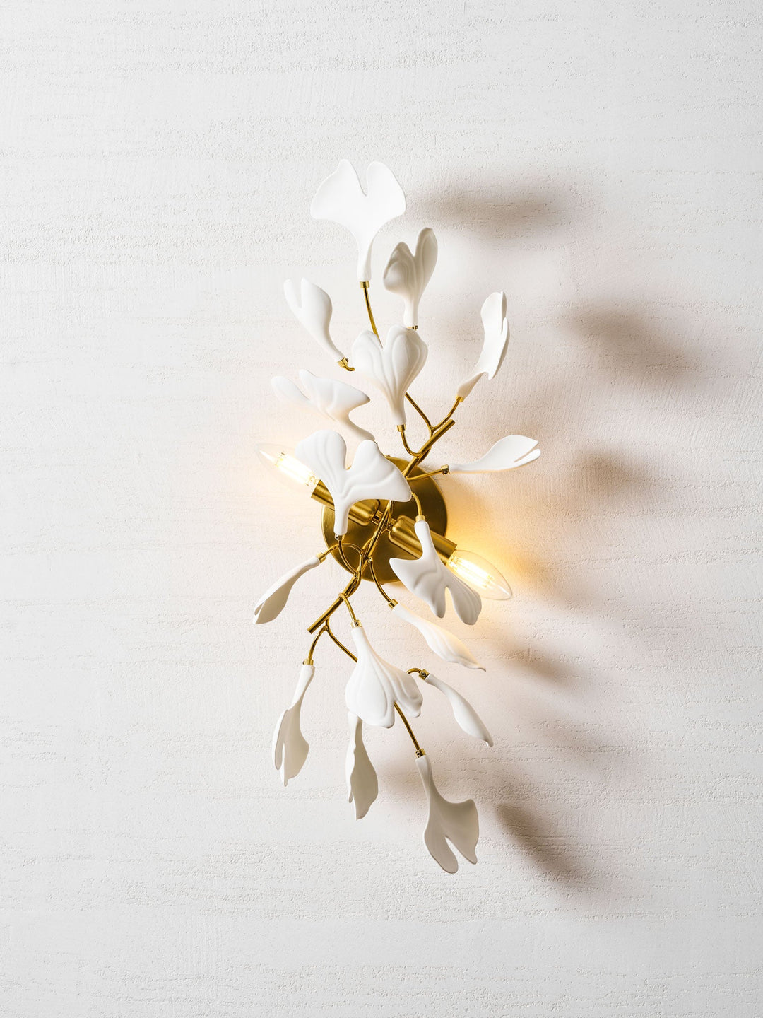 Gingko Flowers Wall Lamp