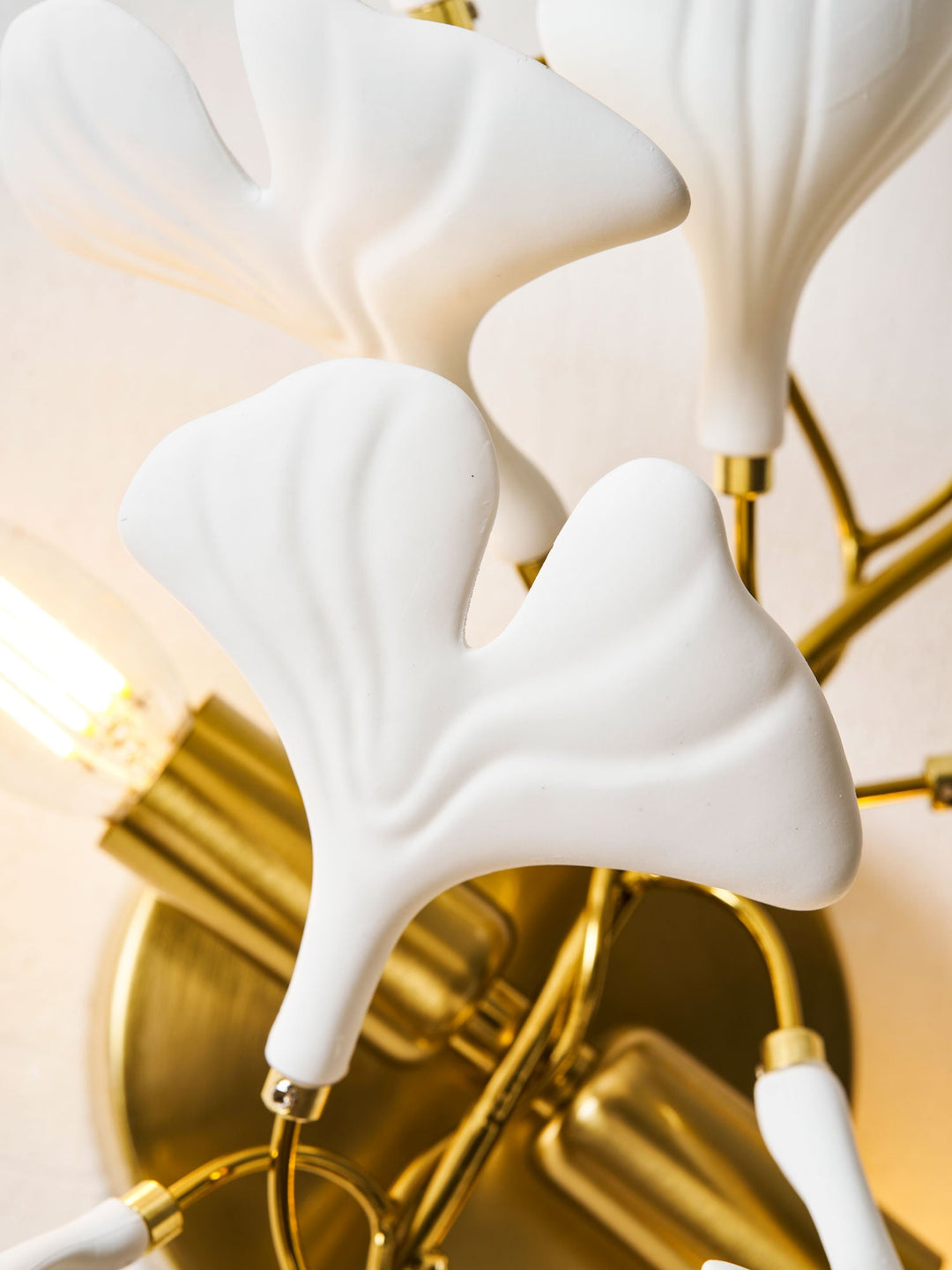 Gingko Flowers Wall Lamp