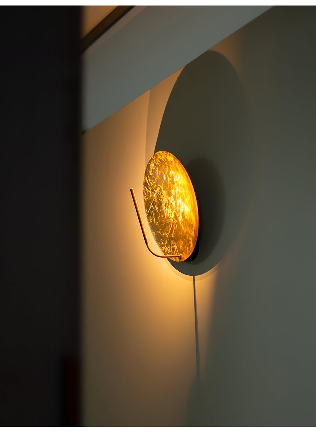 Golden Aura Wall Light