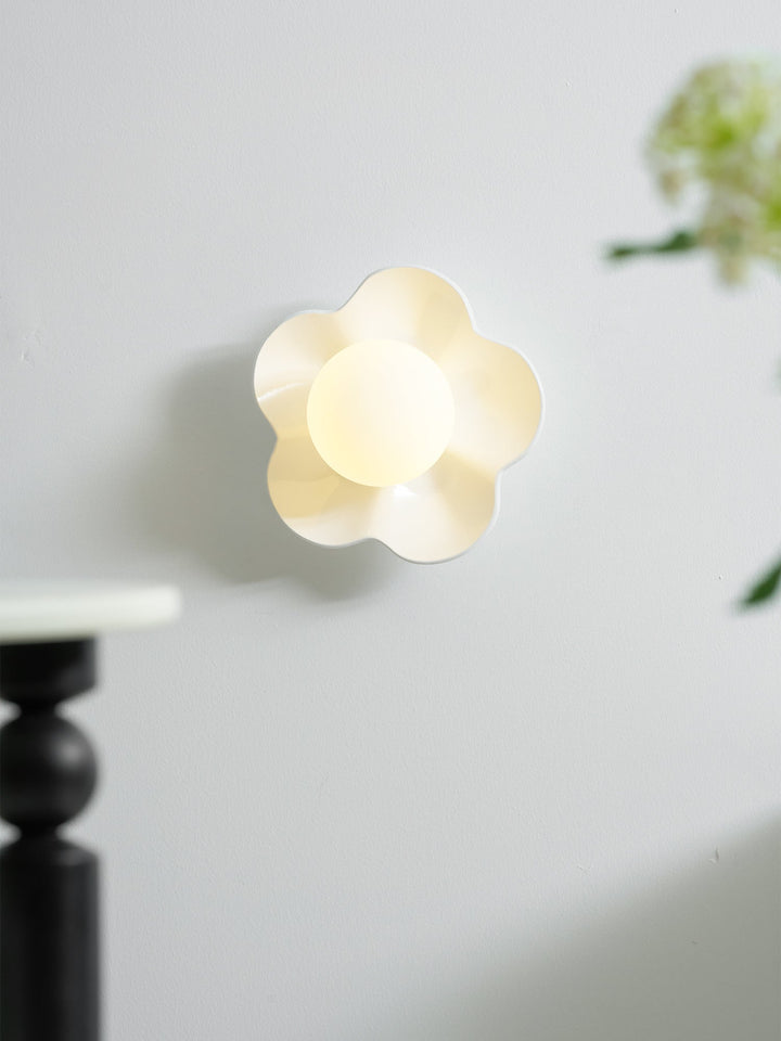 La fleur Wall Lamp