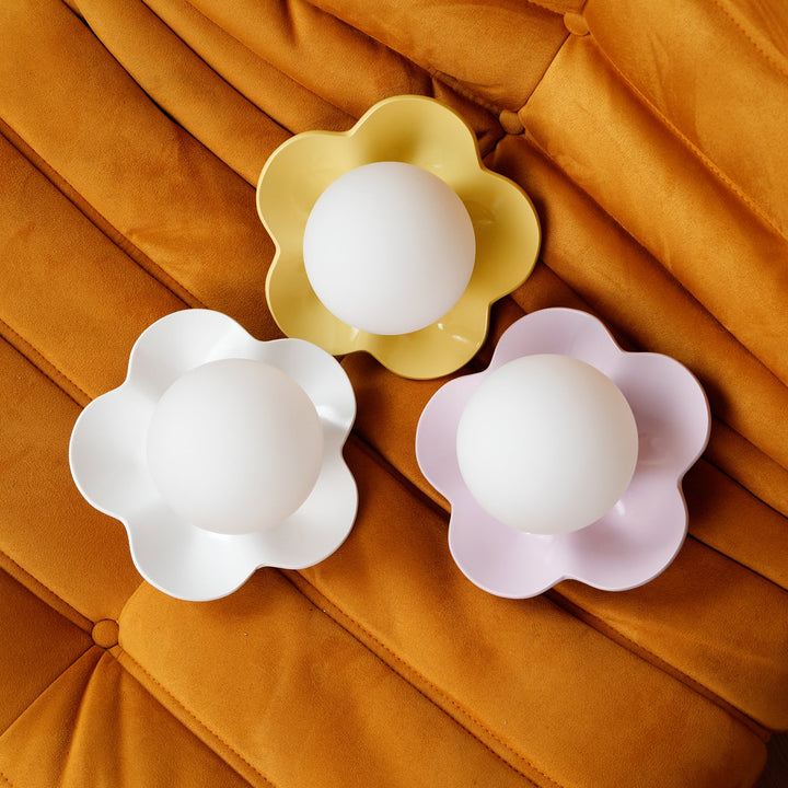 La fleur Plug-in Wall Lamp