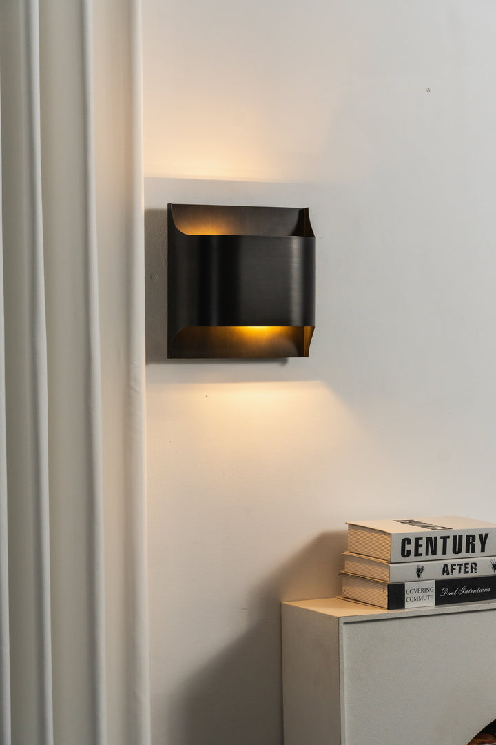 Leclerc Brass Wall Lamp