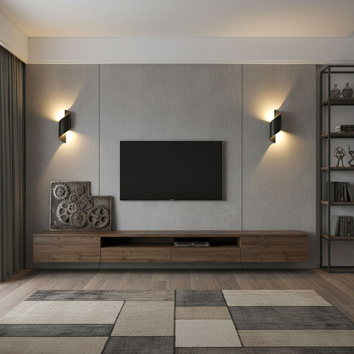 Lila Wall Lamp