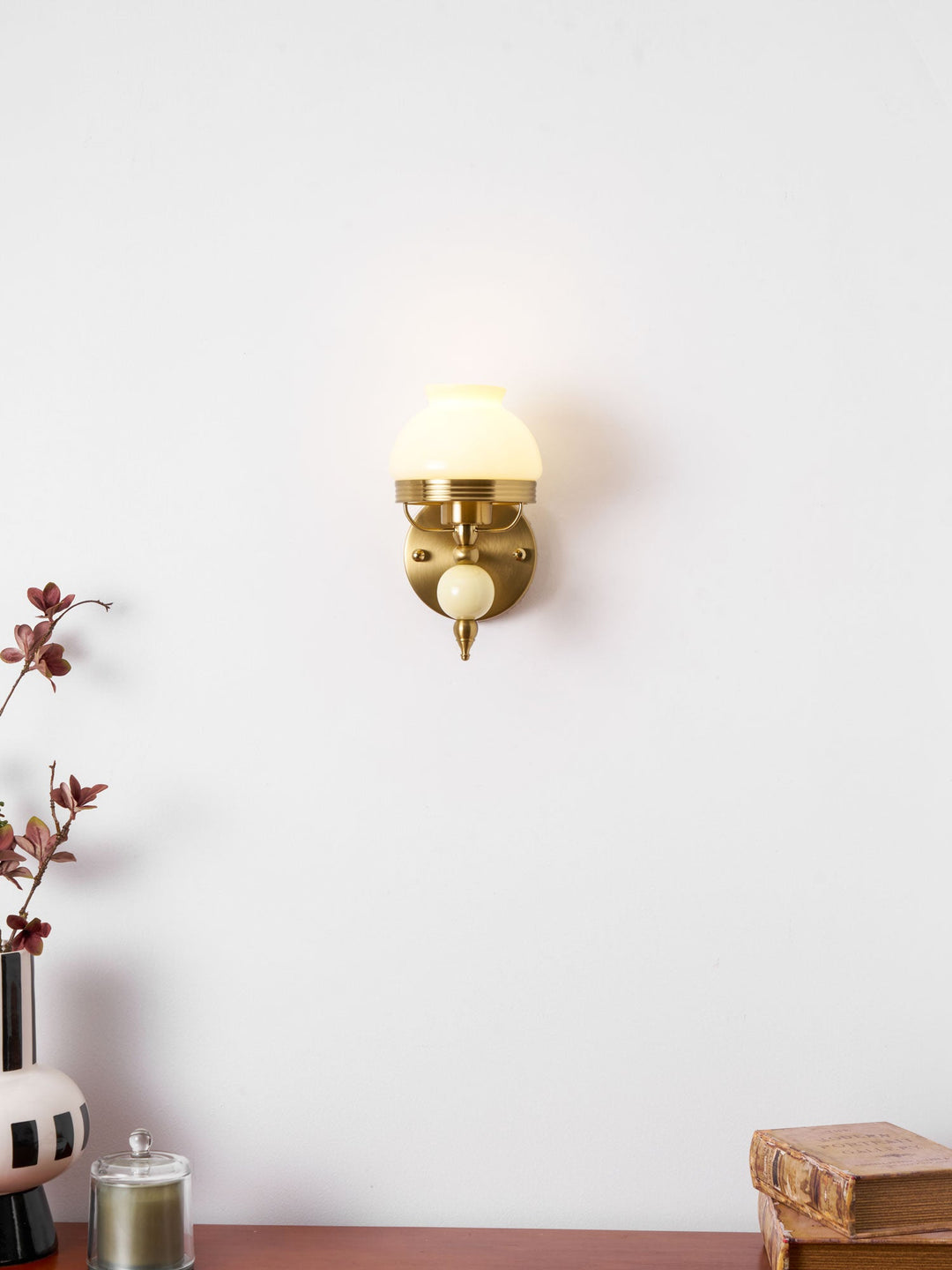 Loa Glass Wall Lamp