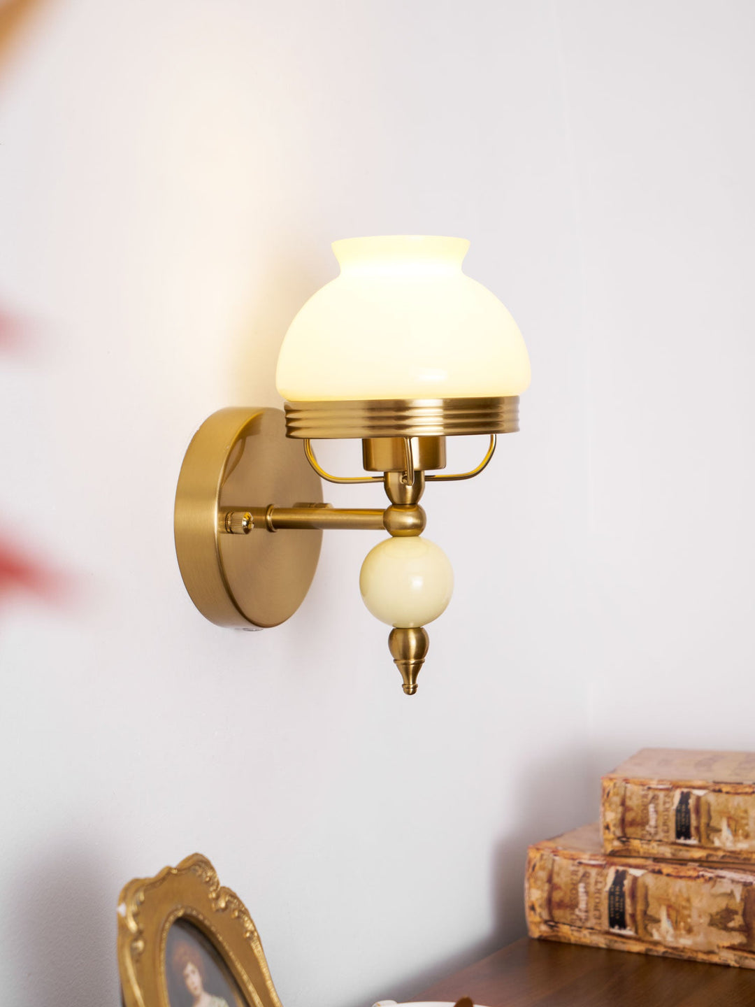 Loa Glass Wall Lamp