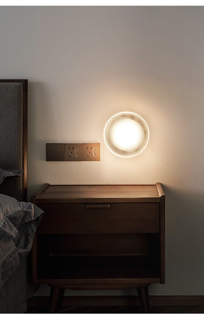 Luno Ribbed Glass Wall Light