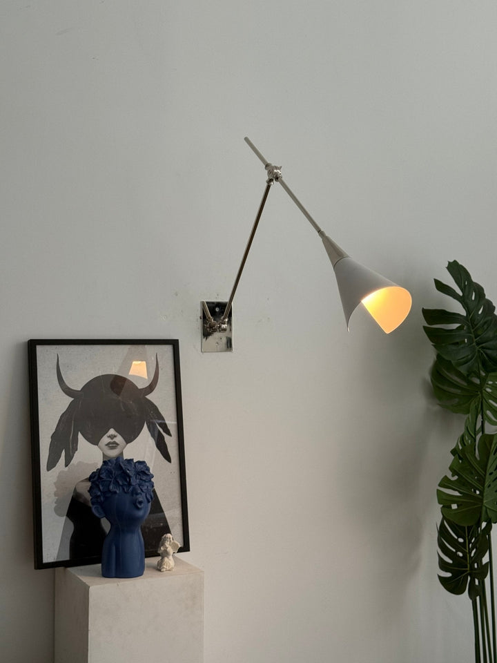 Magari Wall Lamp