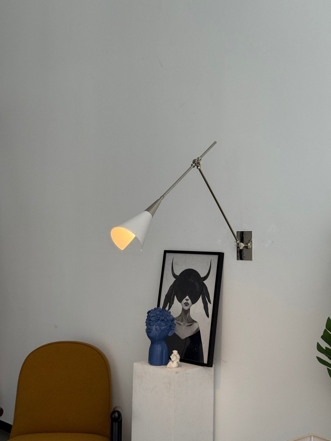 Magari Wall Lamp