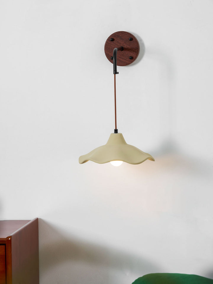Mirella Sconce