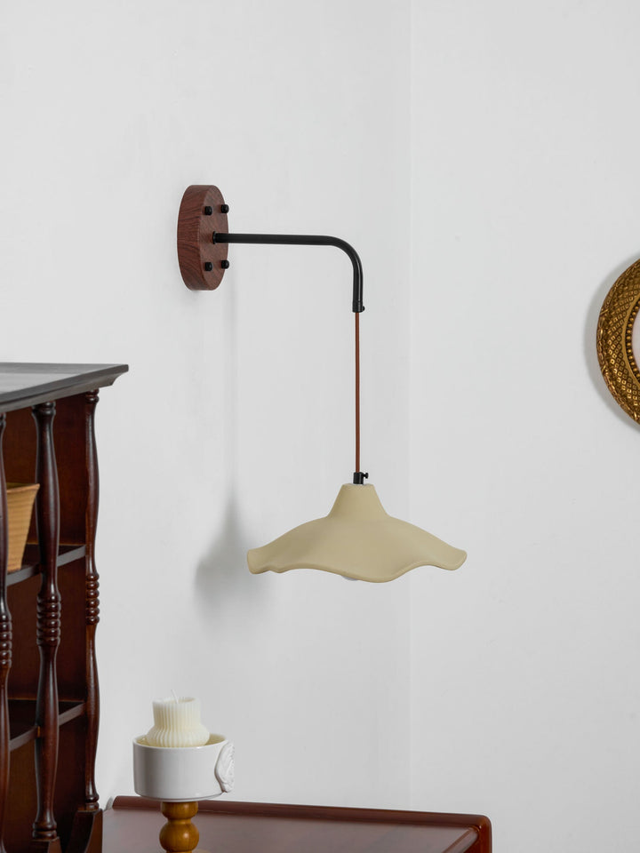 Mirella Sconce
