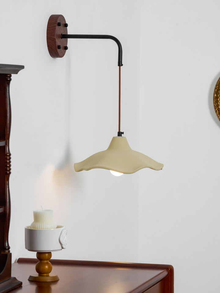 Mirella Sconce