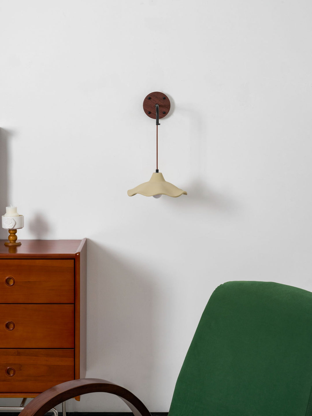 Mirella Sconce