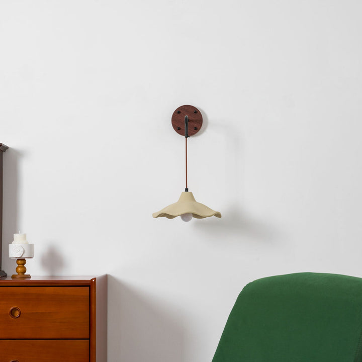 Mirella Sconce