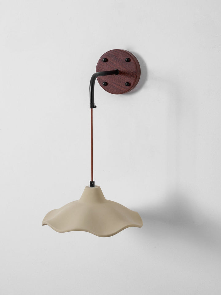 Mirella Sconce