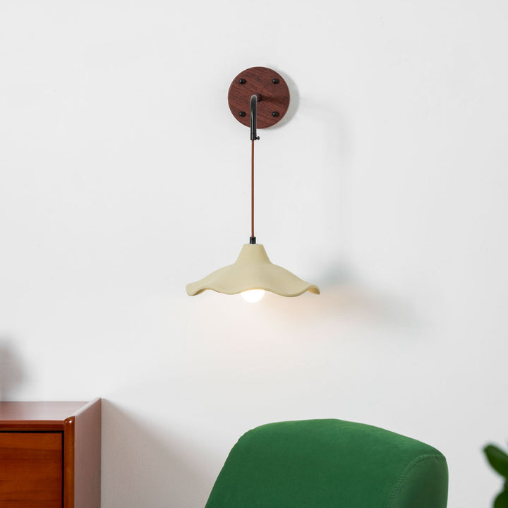 Mirella Sconce