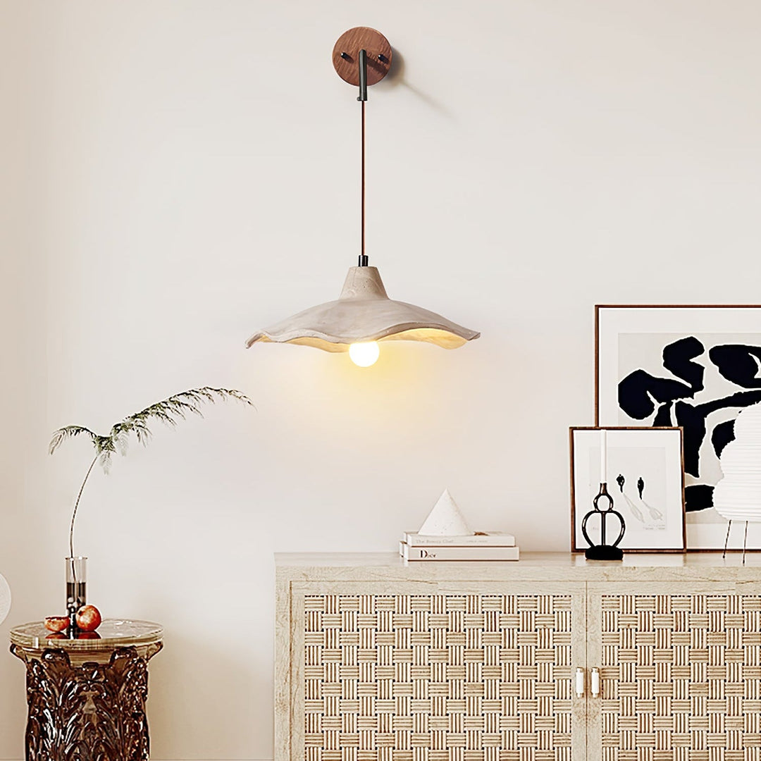 Mirella Sconce