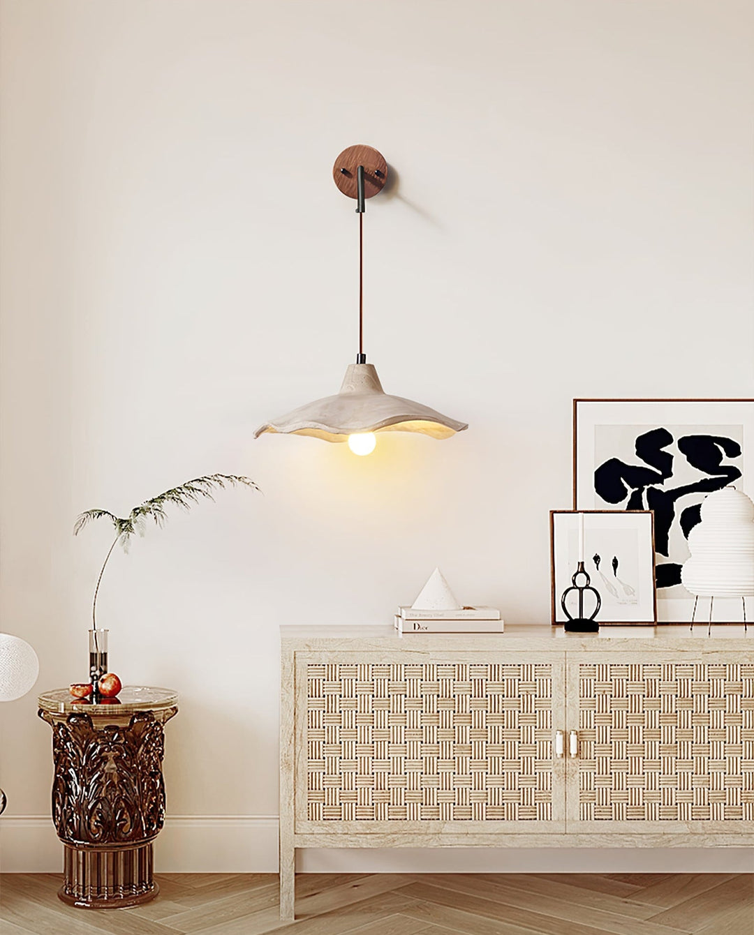 Mirella Sconce